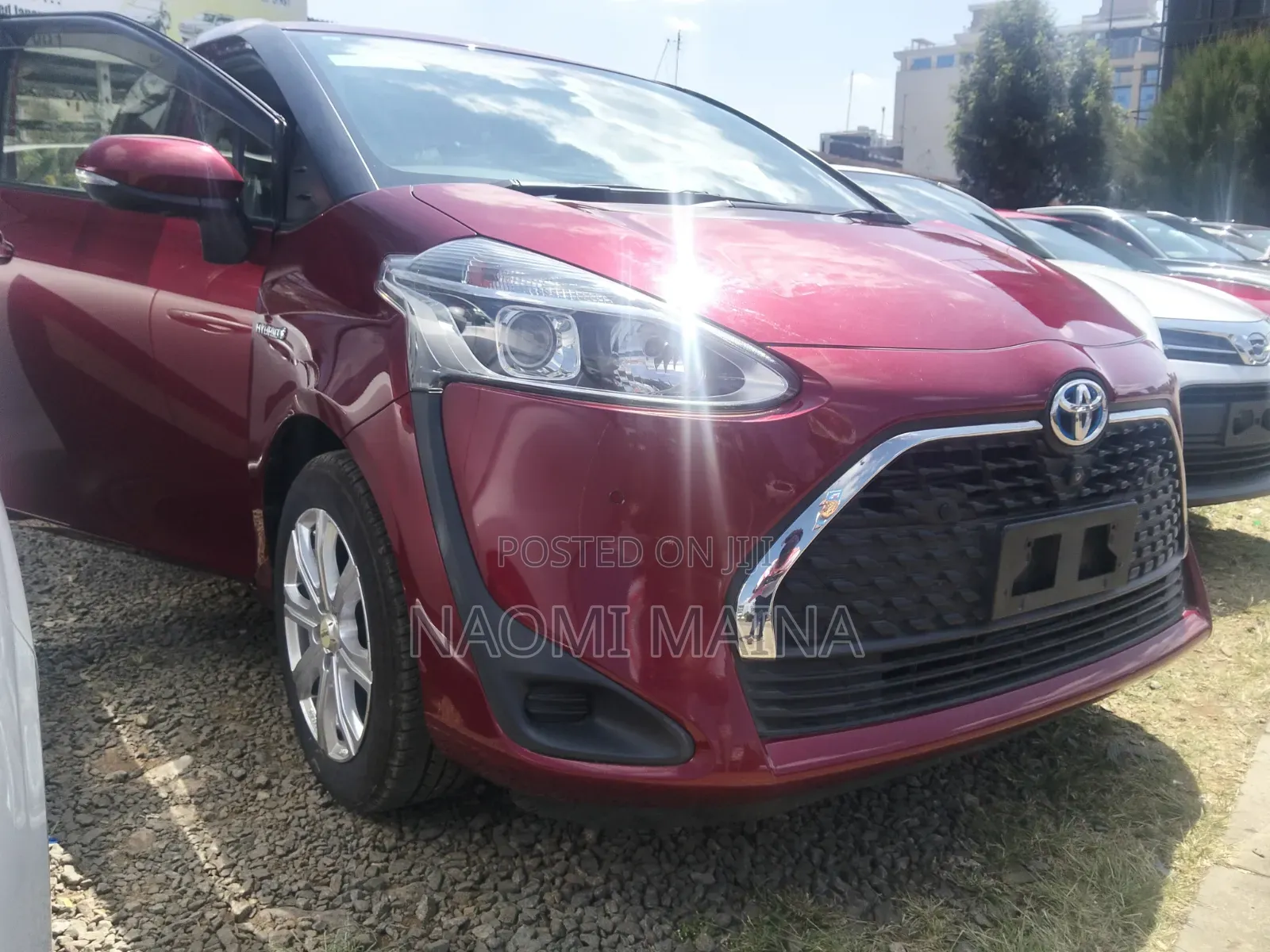 Toyota Sienta 2019 Maroon