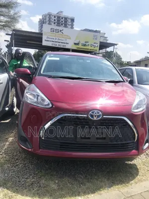 Toyota Sienta 2019 Maroon