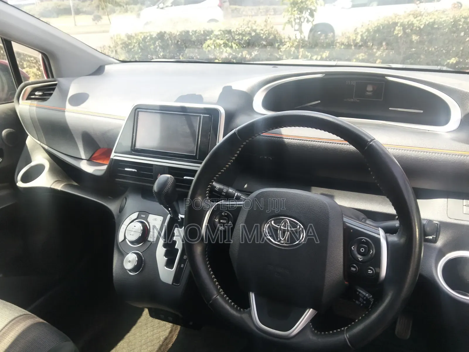 Toyota Sienta 2019 Maroon