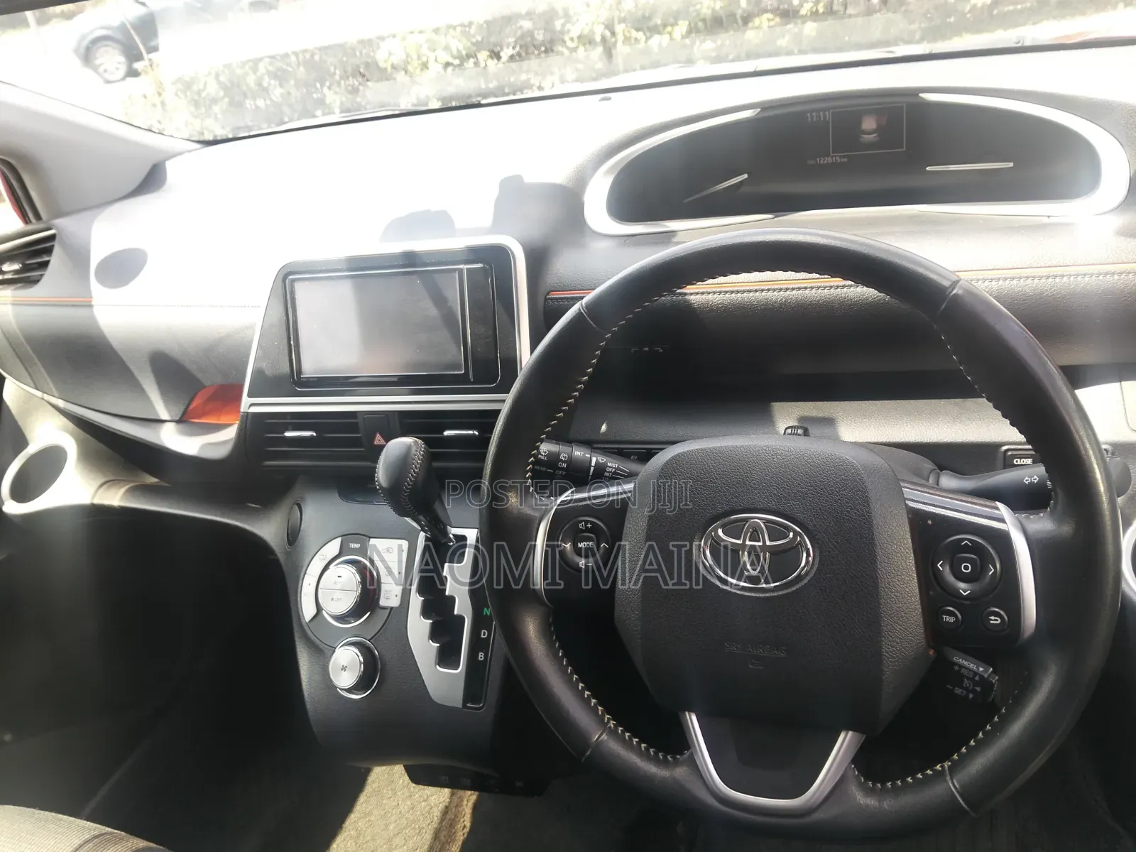 Toyota Sienta 2019 Maroon