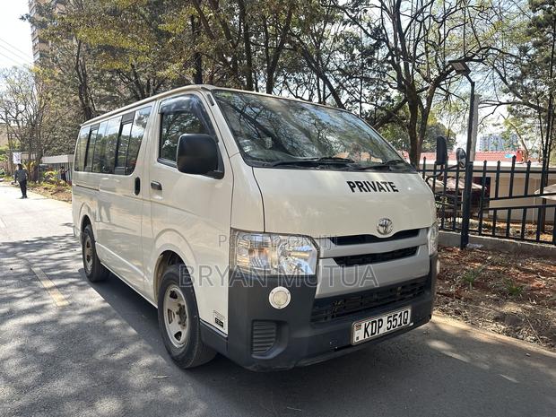 Toyota HiAce 2016 White