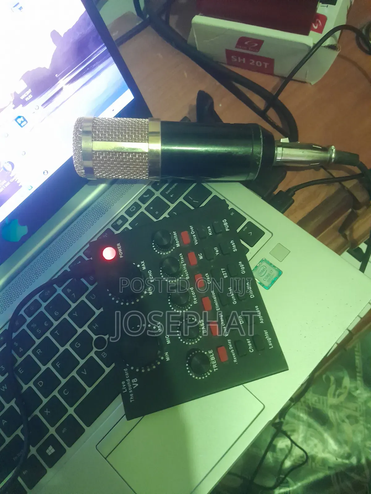 V8 Soundcard and Condenser Microphone