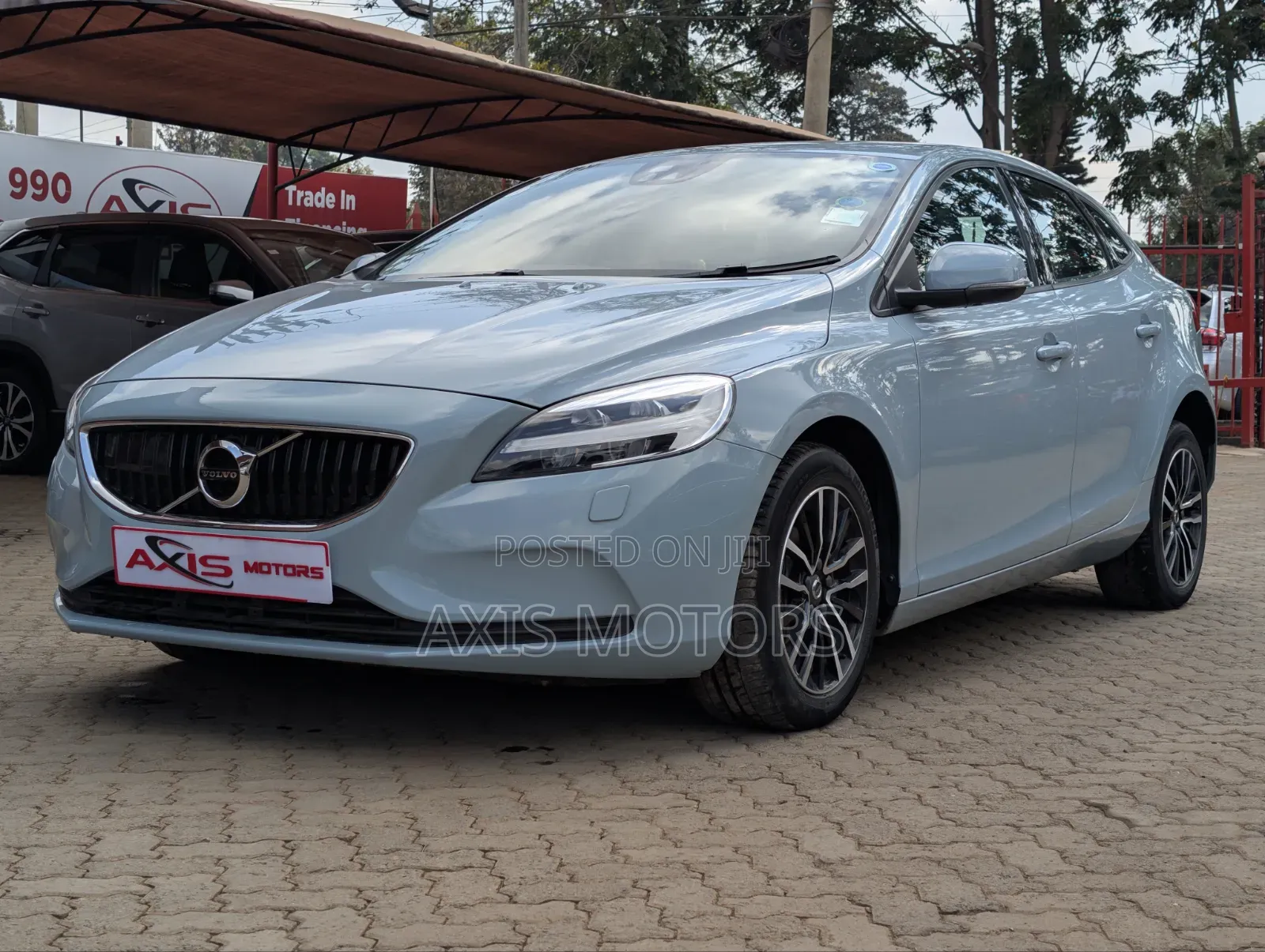 Volvo V40 2019 Gray