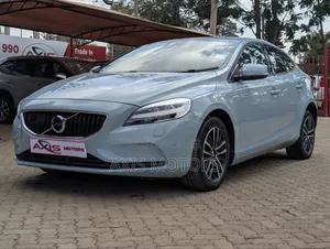Volvo V40 2019 Gray