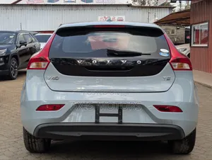 Volvo V40 2019 Gray