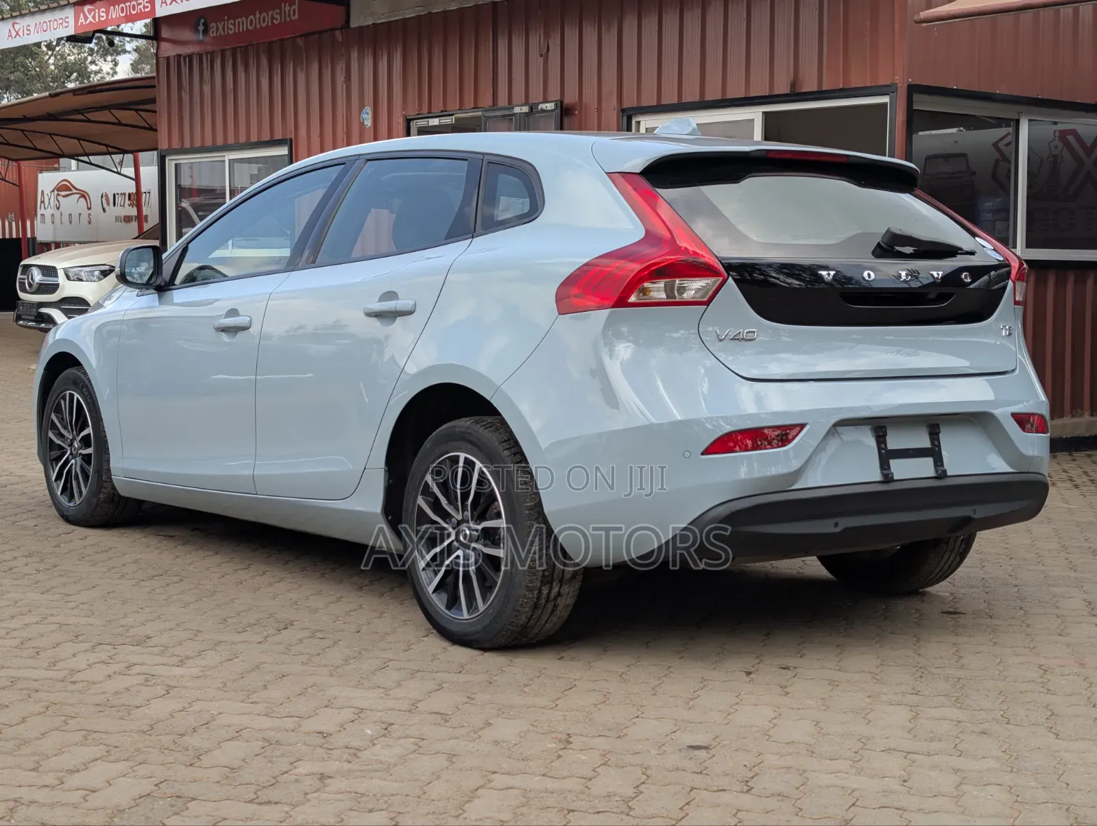 Volvo V40 2019 Gray