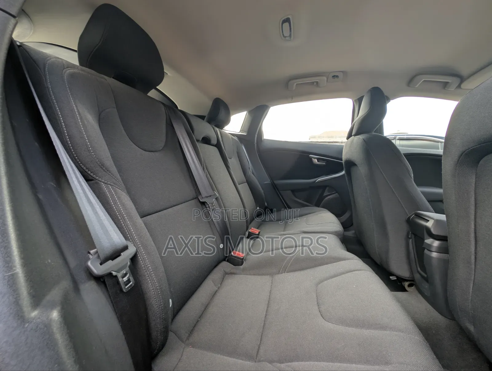 Volvo V40 2019 Gray