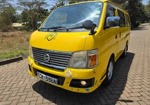 Nissan Caravan (Urvan) 2010 Yellow