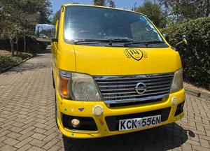 Nissan Caravan (Urvan) 2010 Yellow