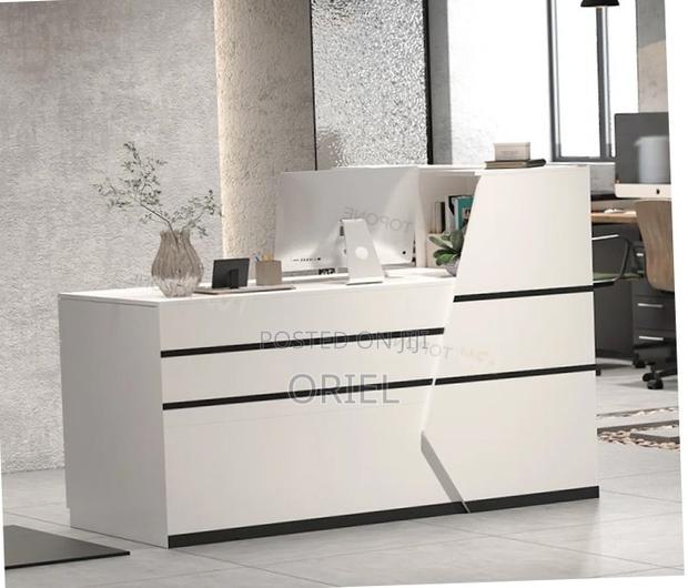 Office Desk : White Reception Desk