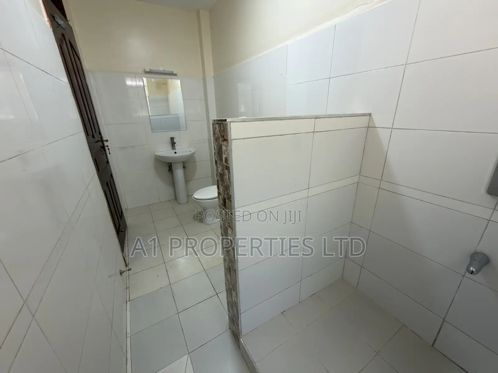 4bdrm Apartment in Valley Arcade for rent