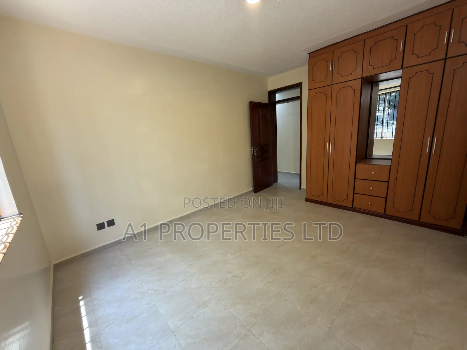 4bdrm Apartment in Valley Arcade for rent