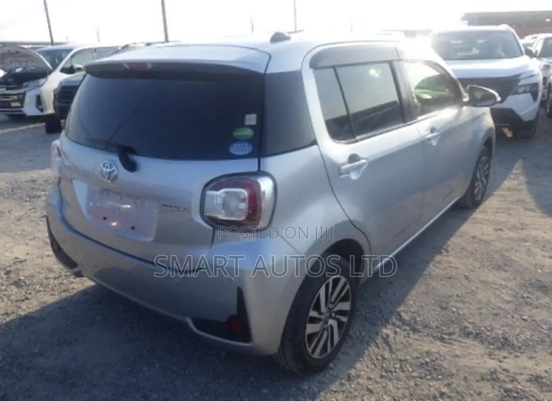 Toyota Passo 2019 Silver