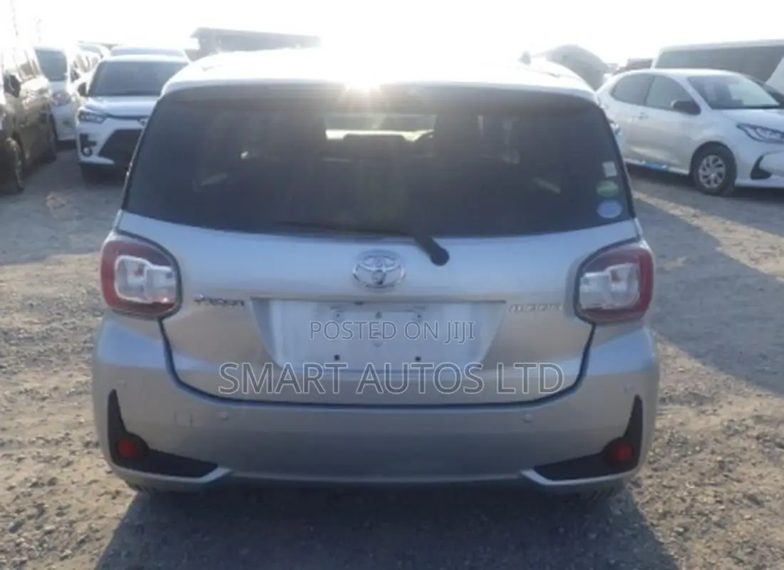 Toyota Passo 2019 Silver