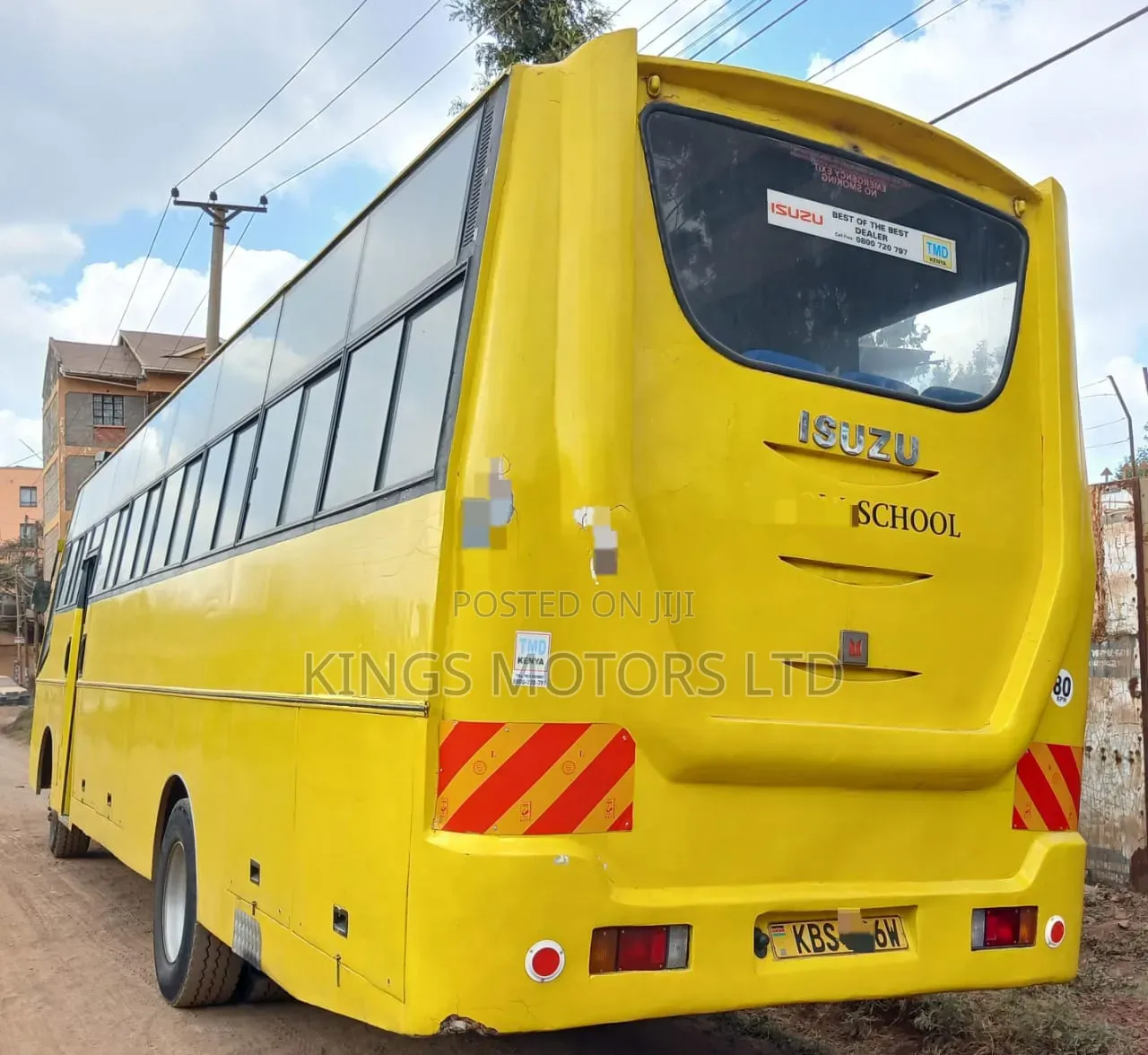 Isuzu Executive Bus 2010 Yellow