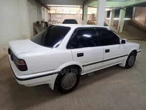 Toyota Corolla 1.3 Hatchback 1988 White