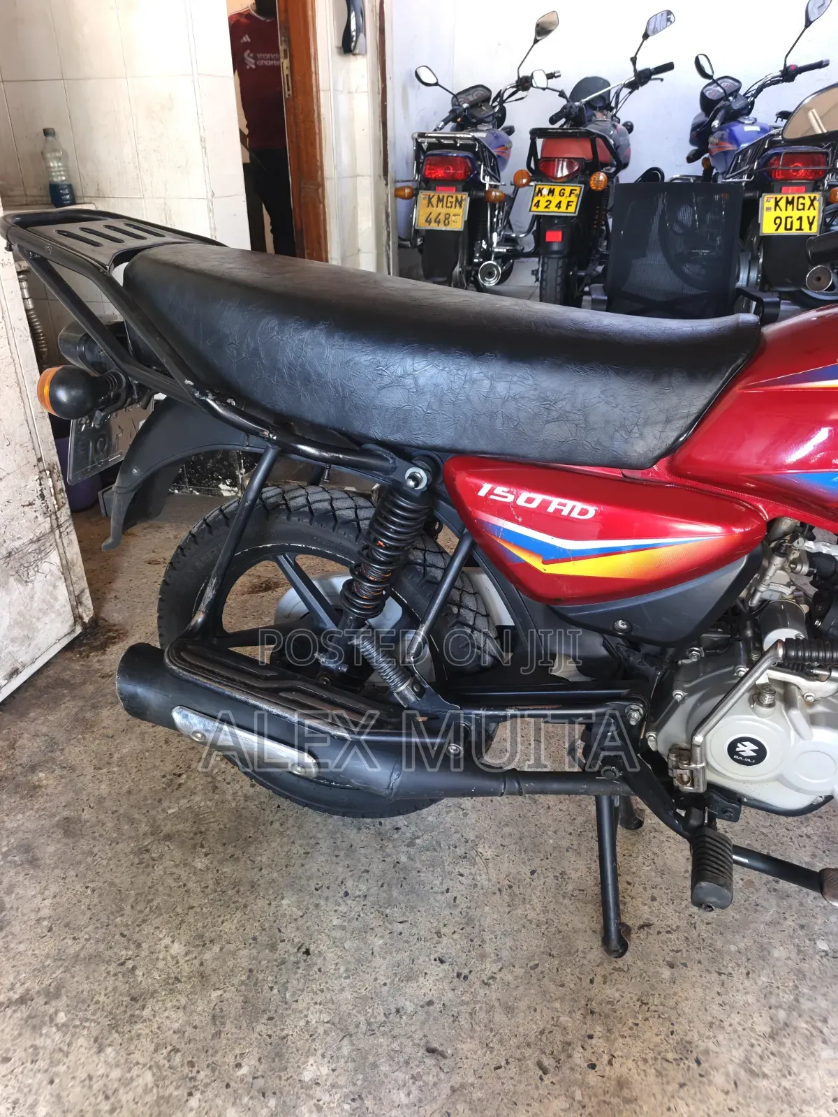 Bajaj Boxer 150 UG 2025 Red