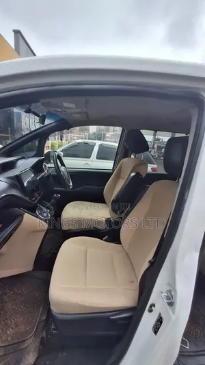 Toyota Noah 2014 White