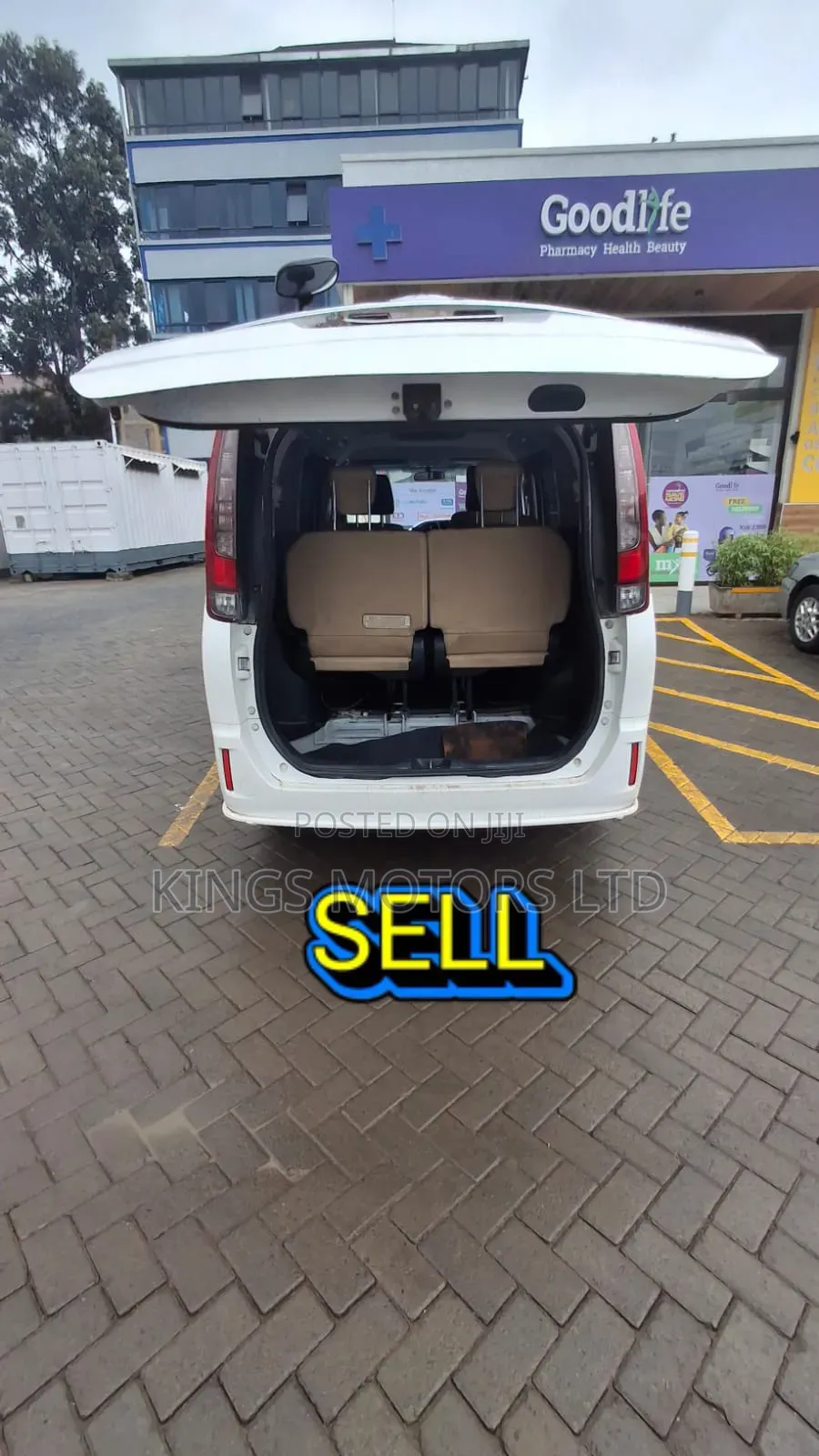 Toyota Noah 2014 White
