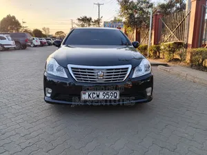 Toyota Crown 2012 Black