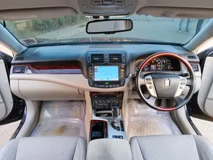 Toyota Crown 2012 Black