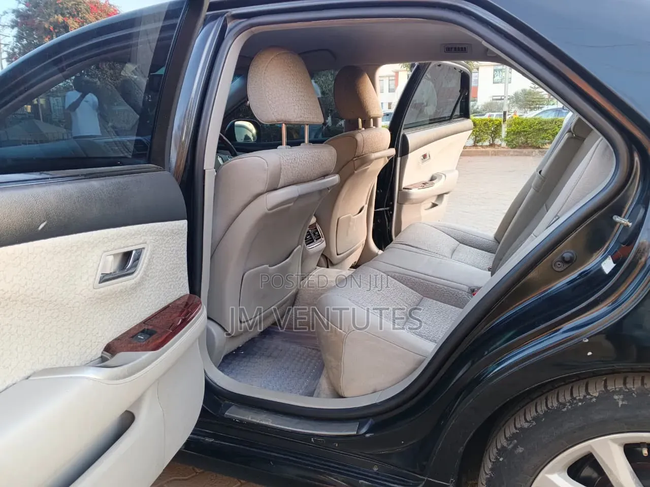 Toyota Crown 2012 Black