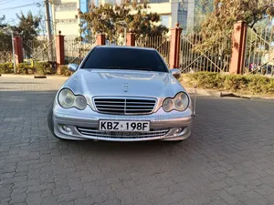 Mercedes-Benz C180 2007 Silver