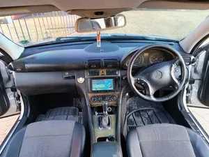 Mercedes-Benz C180 2007 Silver