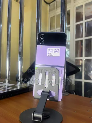 New Samsung Galaxy Z Flip4 256 GB Purple
