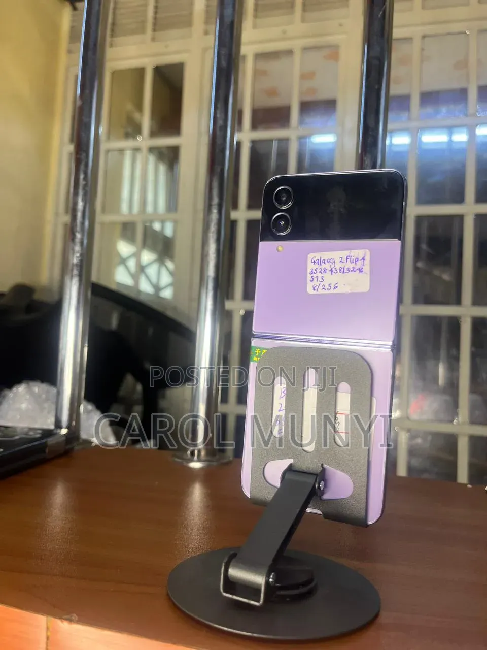 New Samsung Galaxy Z Flip4 256 GB Purple