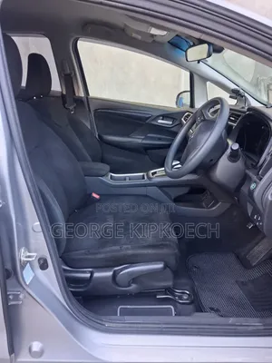 Honda Fit Shuttle 1.5 Hybrid 2WD 2019 Silver
