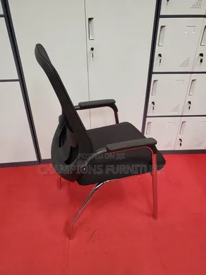 Sleek Versatile 4-Legged Visitors Chair