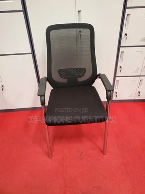 Sleek Versatile 4-Legged Visitors Chair