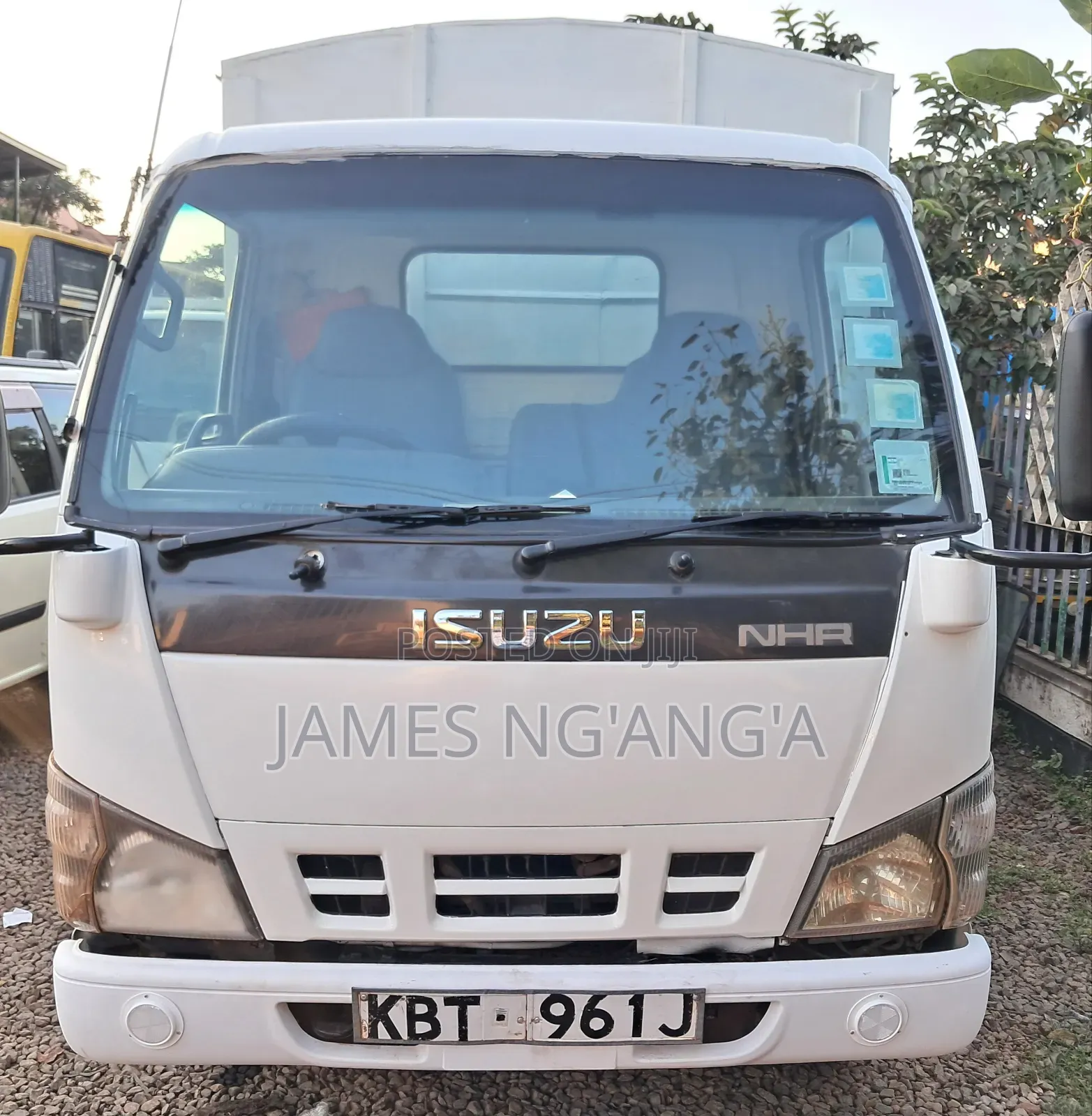 ISUZU NHR Small Lorry