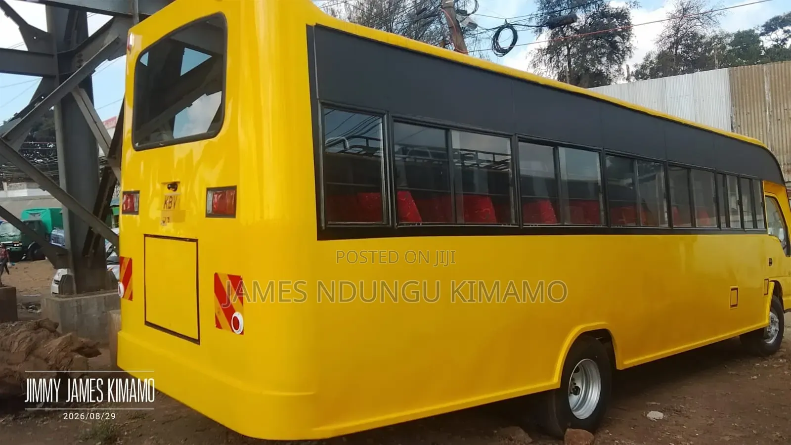 Isuzu NQR 2012 Yellow