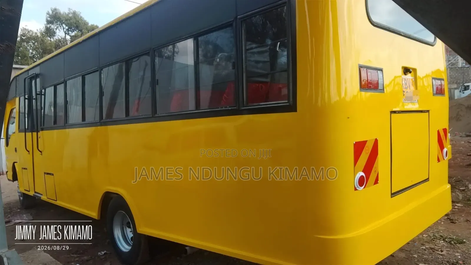 Isuzu NQR 2012 Yellow