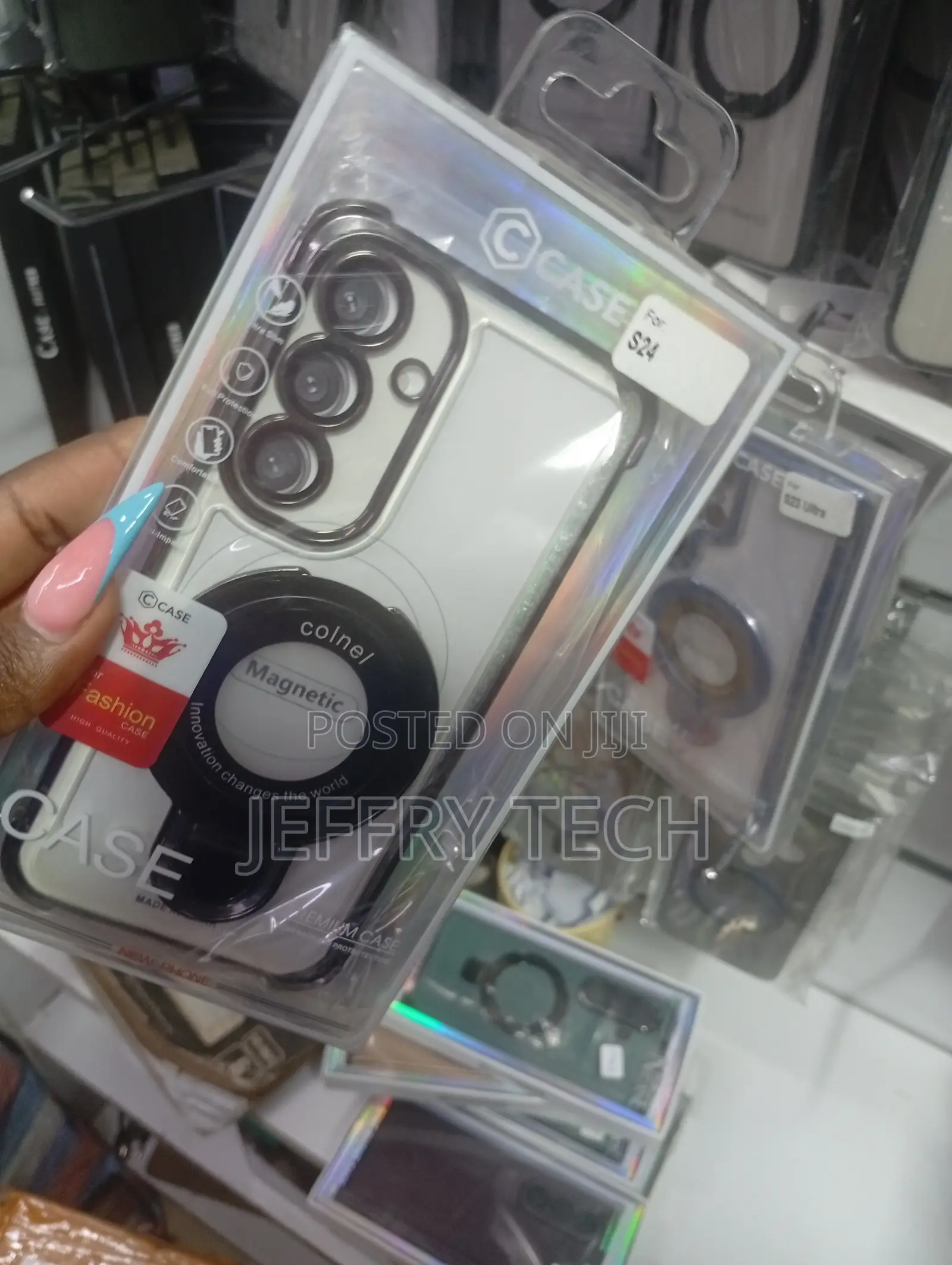 Clear Magnetic Phone Case With a Ring for the Samsung Galaxy S24