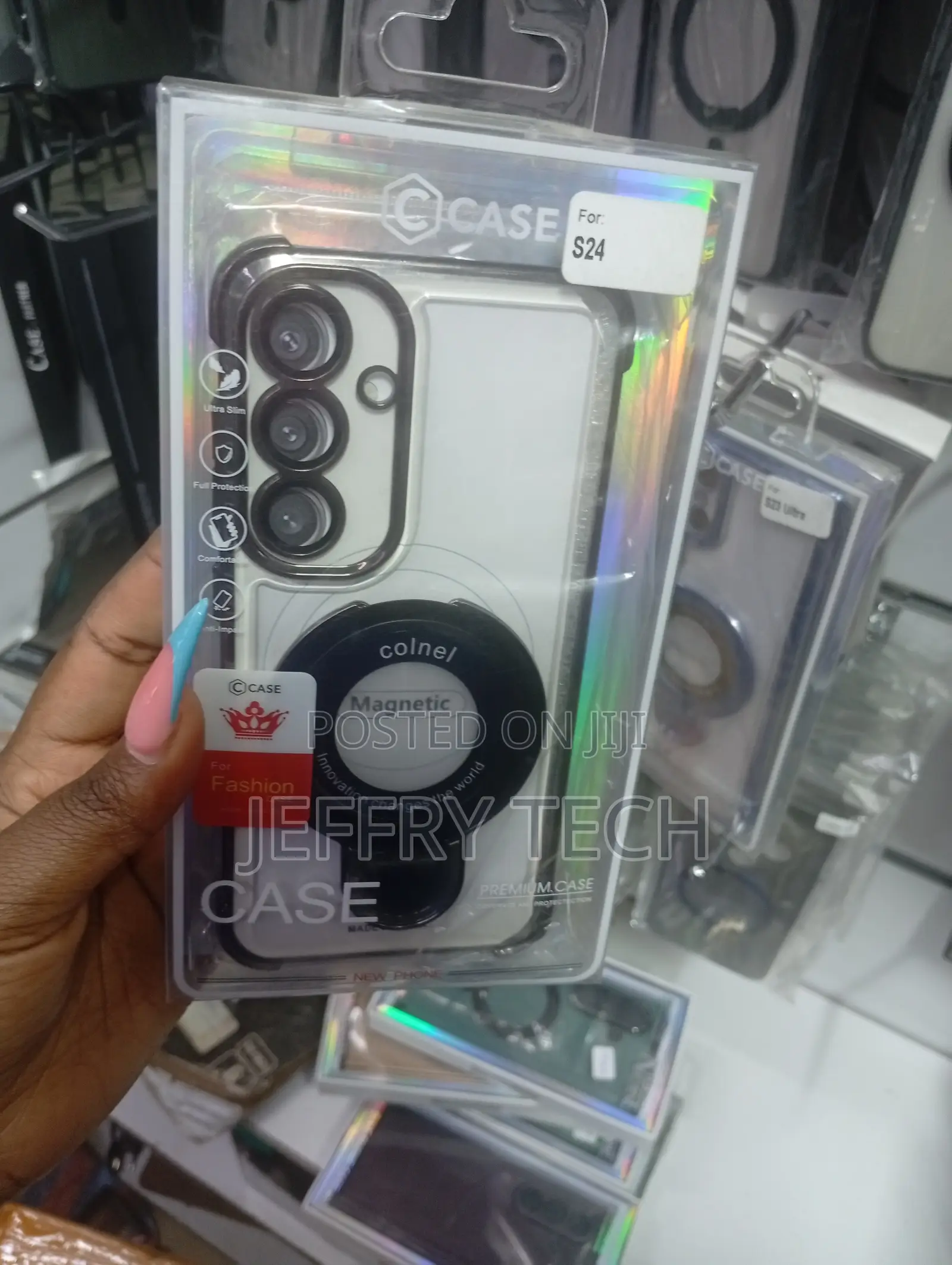 Clear Magnetic Phone Case With a Ring for the Samsung Galaxy S24