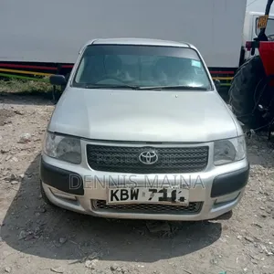 Toyota Succeed 2008 Silver