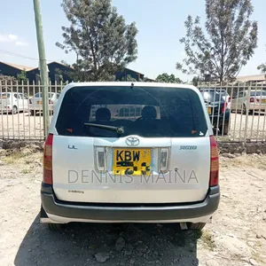 Toyota Succeed 2008 Silver