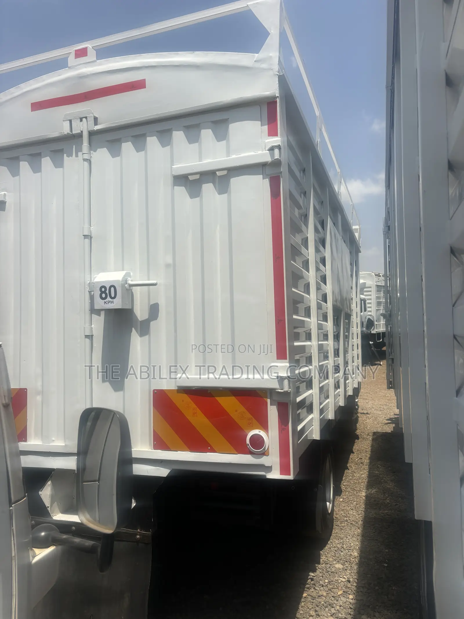 Mitsubishi Canter 2019 White