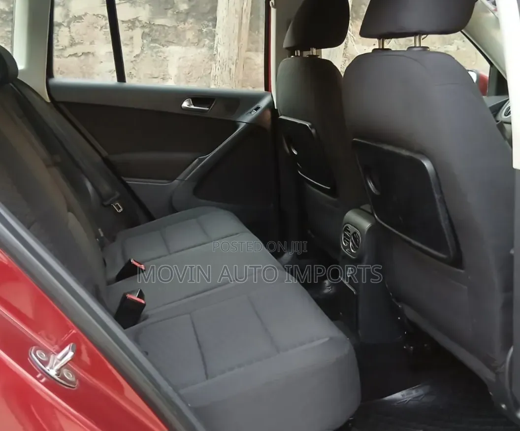 Volkswagen Tiguan S 2011 Maroon