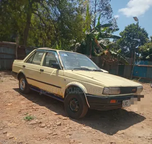 Nissan Sunny 1994 Yellow