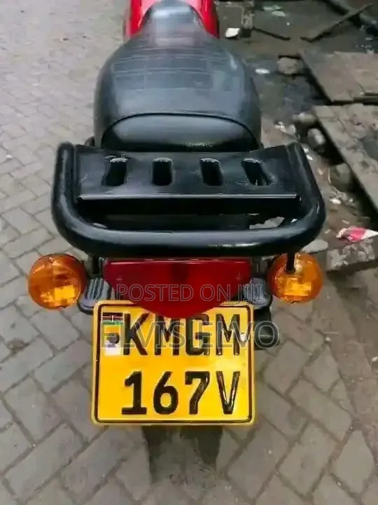 Bajaj Boxer 2025 Red