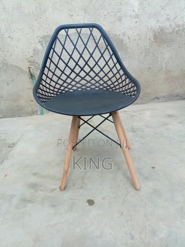 Executive Mesh Office Chair - thumbnail 2