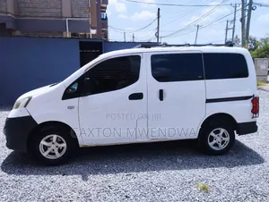 Mitsubishi Delica 2012 White
