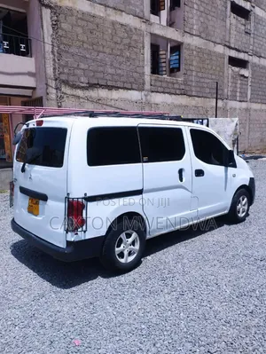 Mitsubishi Delica 2012 White