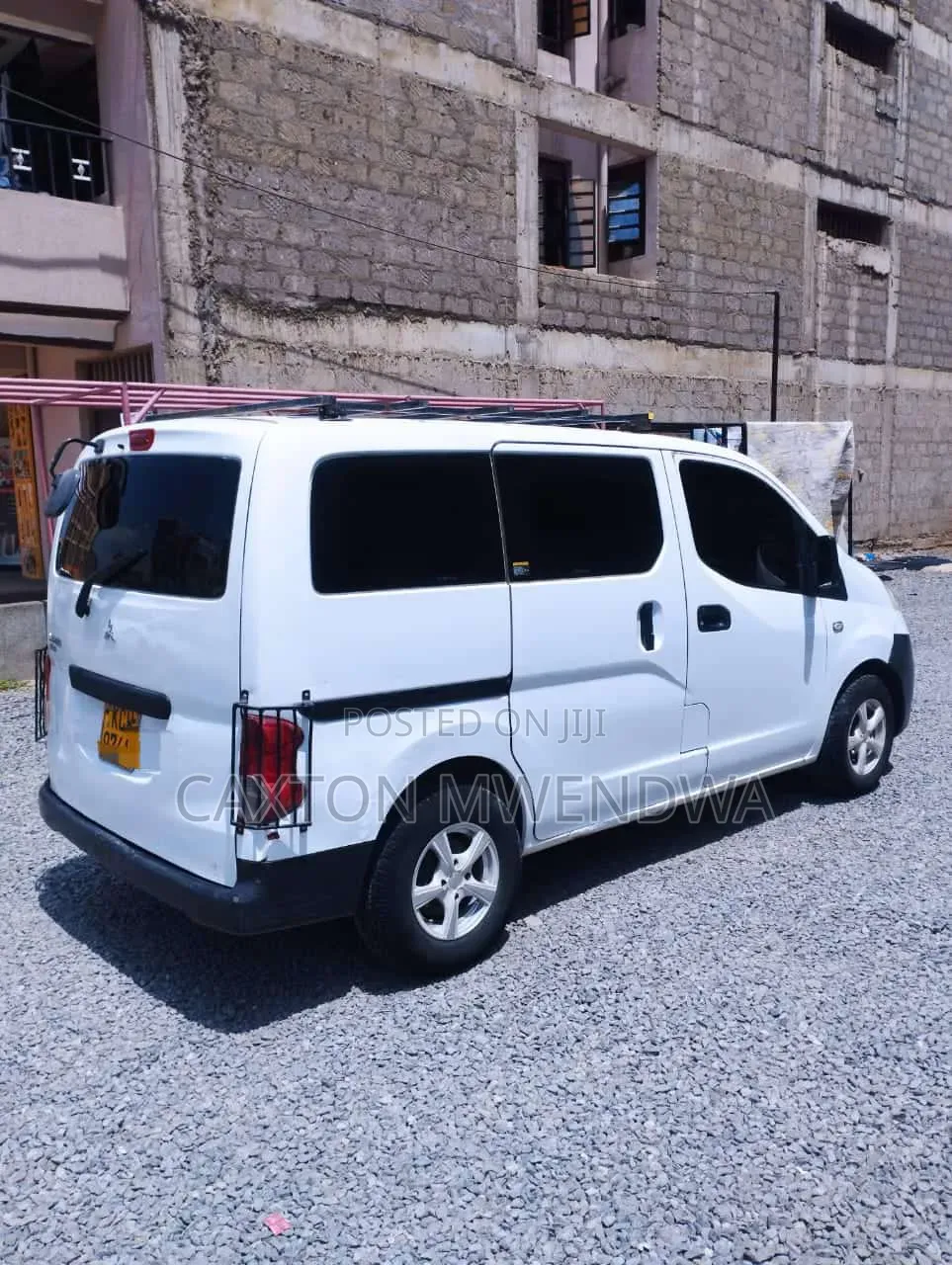 Mitsubishi Delica 2012 White