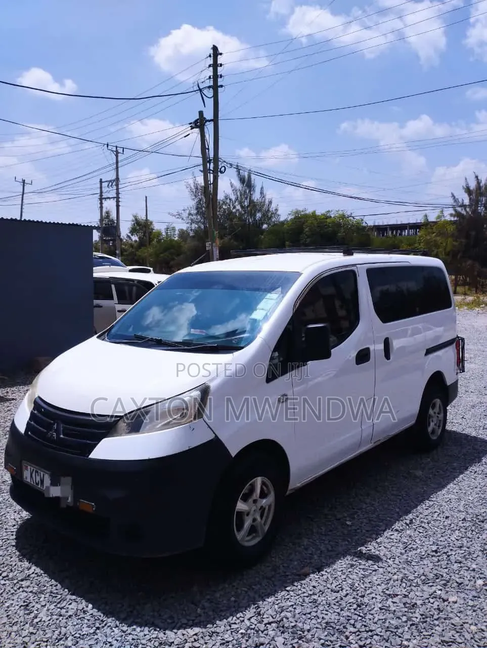 Mitsubishi Delica 2012 White