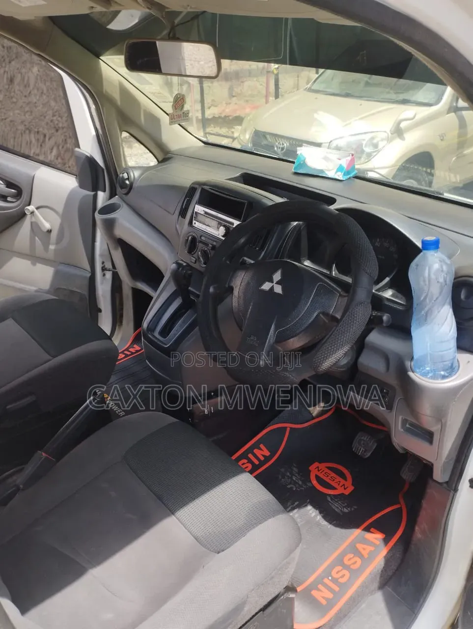 Mitsubishi Delica 2012 White